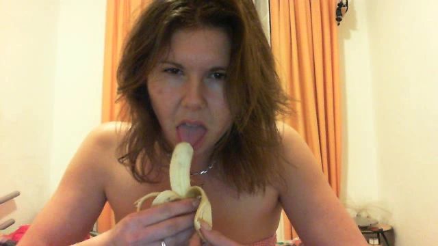 sexy foto nr. 5 von Vicky mag Bananen