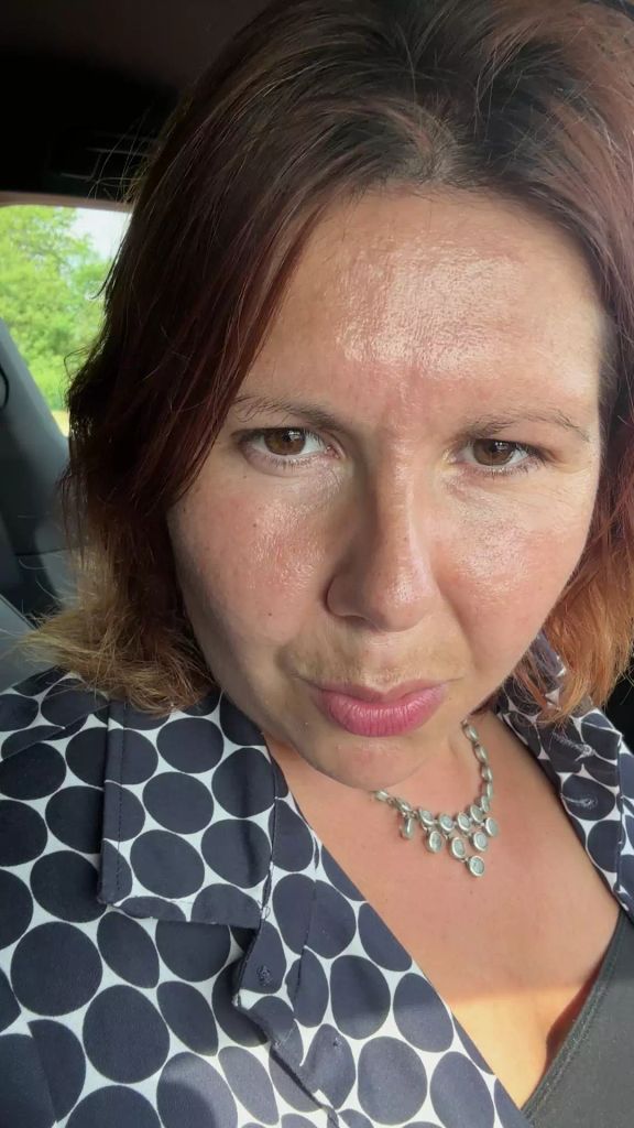 sexy foto nr. 5 von Vicky im Porsche