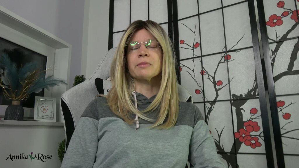 sexy foto nr. 1 von Ballbusting und Abbinden Ich bin streng und wenn du meinen