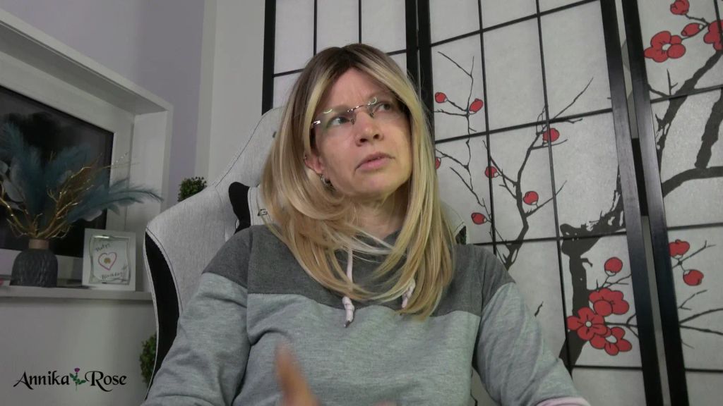 sexy foto nr. 8 von Ballbusting und Abbinden  Ich bin streng und wenn du meinen