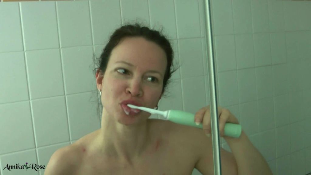 sexy foto nr. 6 von 6.Türchen ~ ZahnbürstenFick!