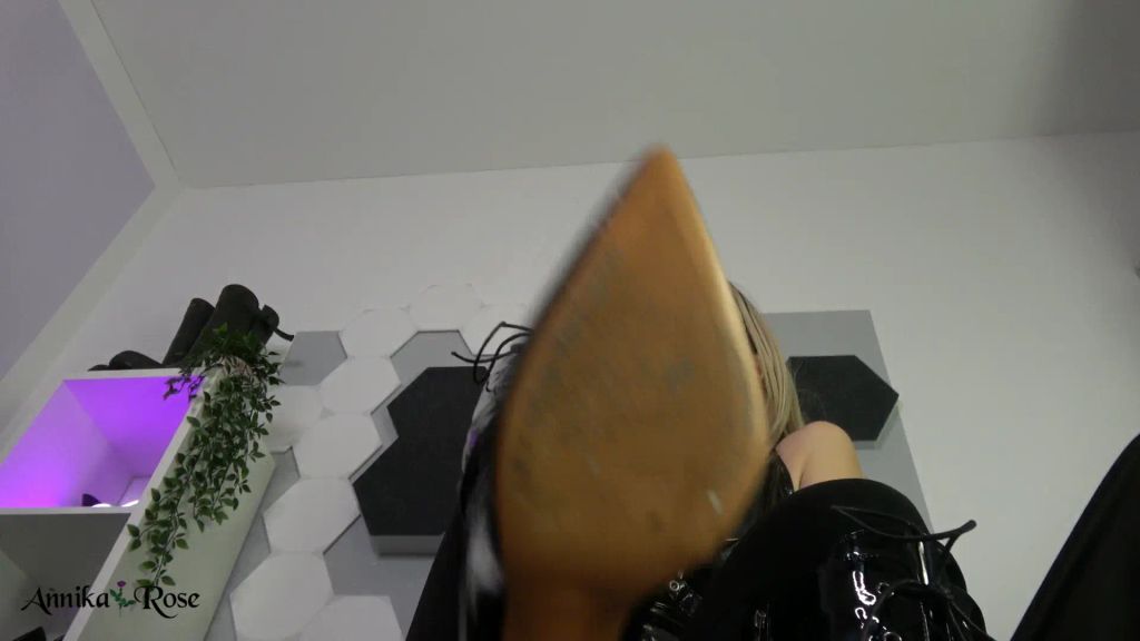 sexy foto nr. 8 von Erniedrigung pur! Ich kenne kein Erbarmen!
