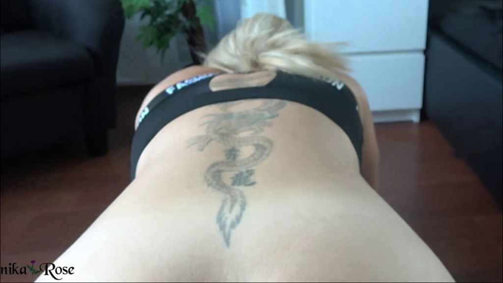 sexy foto nr. 10 von Beim Yoga von hinten gefickt