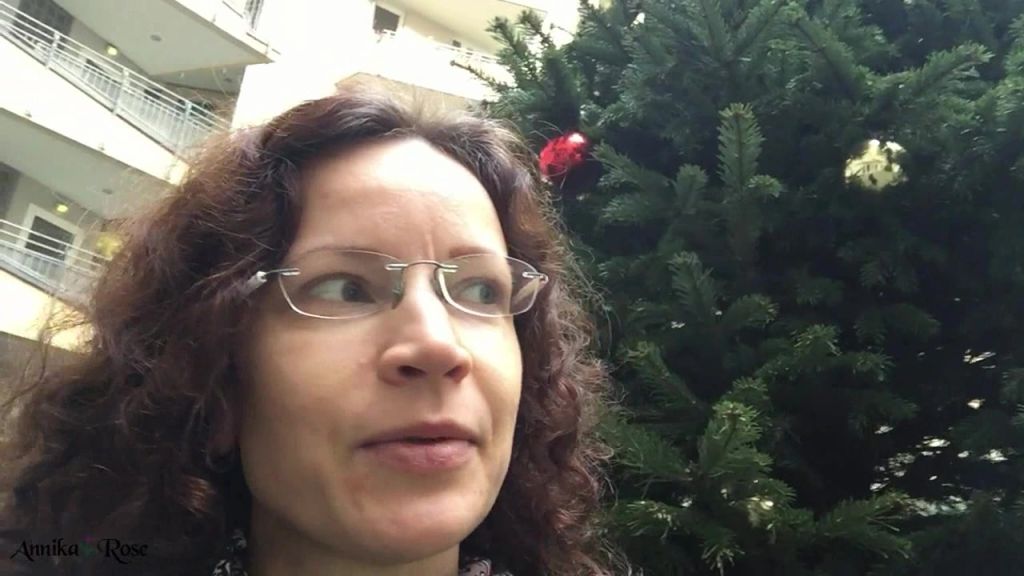 sexy foto nr. 2 von Beim Weihnachtsshoppen überrascht