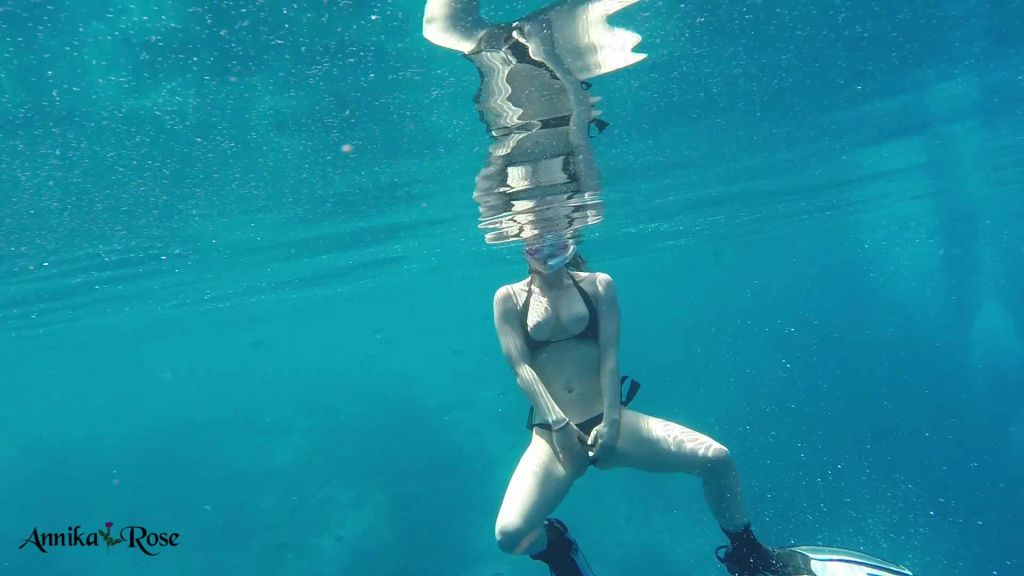 sexy foto nr. 5 von Der Unterwasser Orgasmus