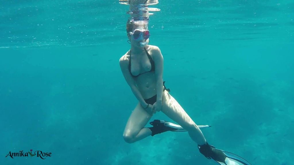 sexy foto nr. 6 von Der Unterwasser Orgasmus