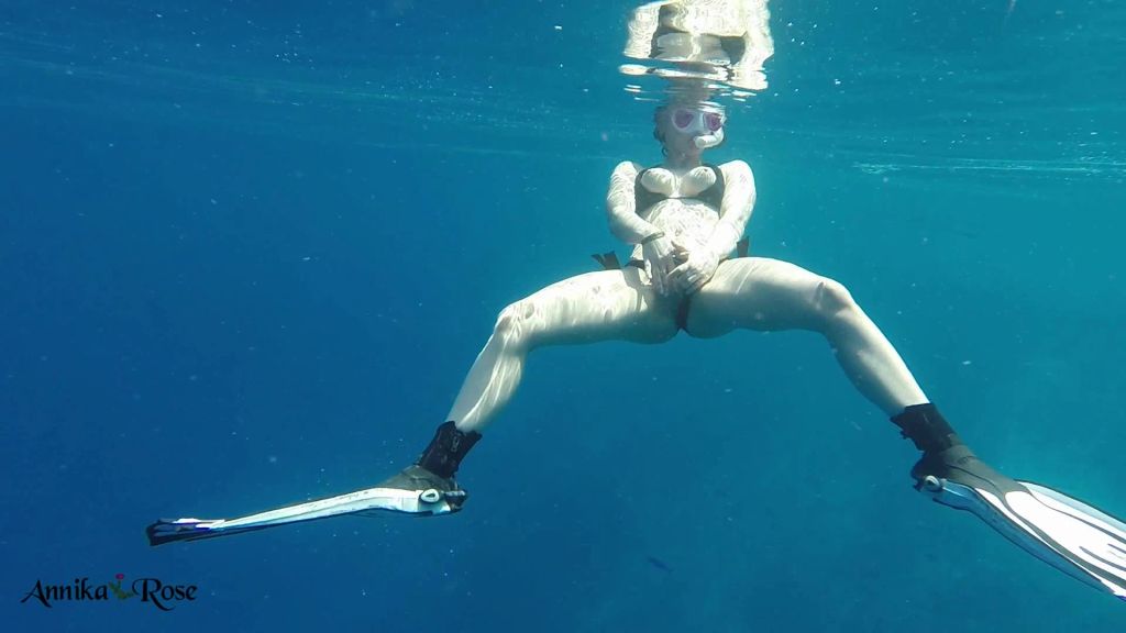 sexy foto nr. 7 von Der Unterwasser Orgasmus