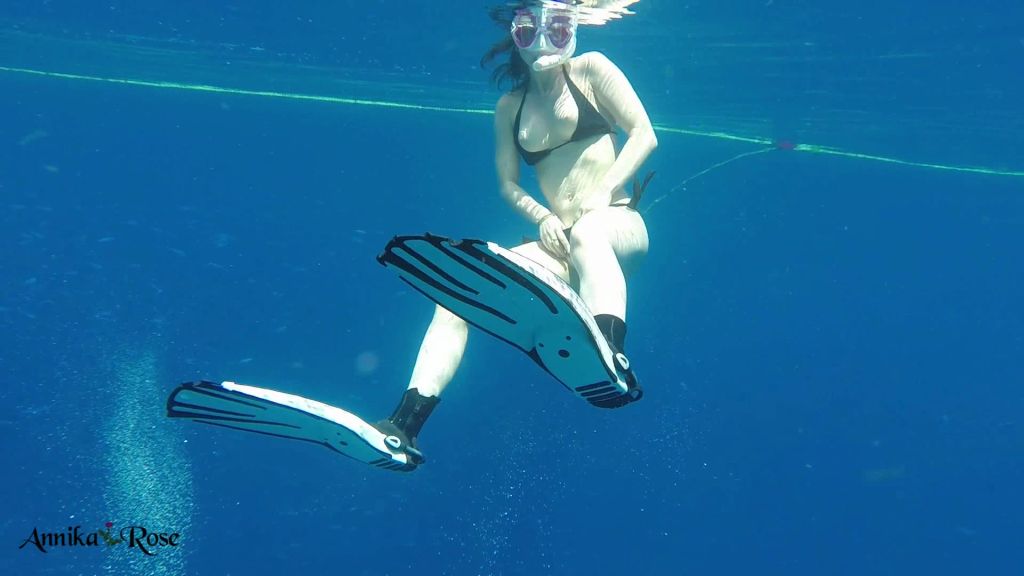 sexy foto nr. 9 von Der Unterwasser Orgasmus