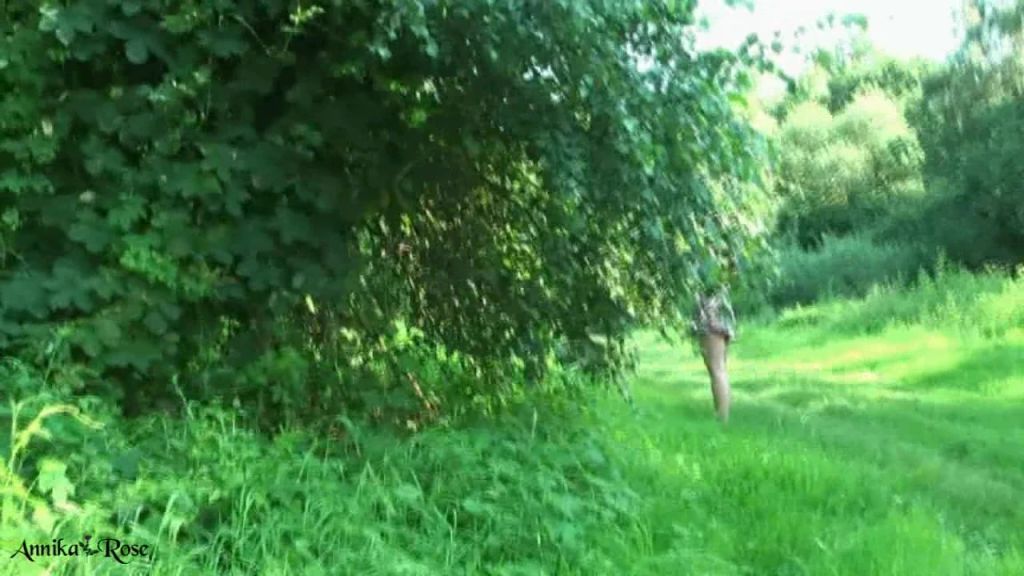 sexy foto nr. 6 von Flucht vor Paparazzi und Spanner