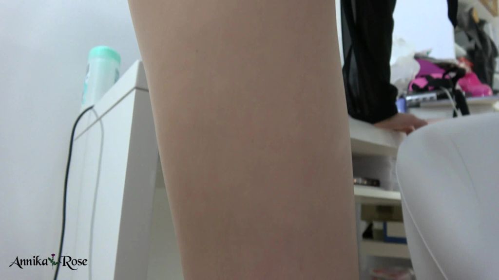 sexy foto nr. 9 von Lesbische Büromiezen in Feinstrumpfhosen