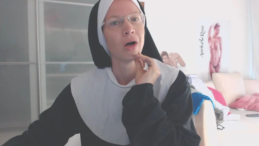 sexy foto nr. 2 von Die Nonne