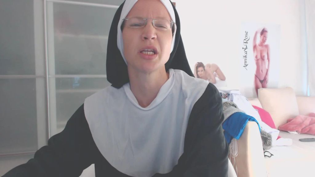 sexy foto nr. 4 von Die Nonne