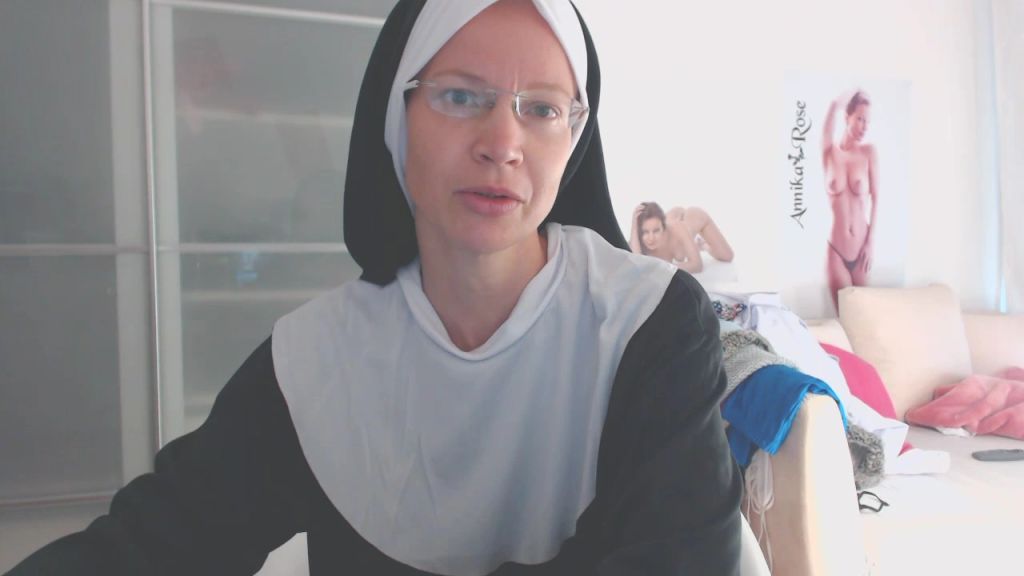 sexy foto nr. 5 von Die Nonne