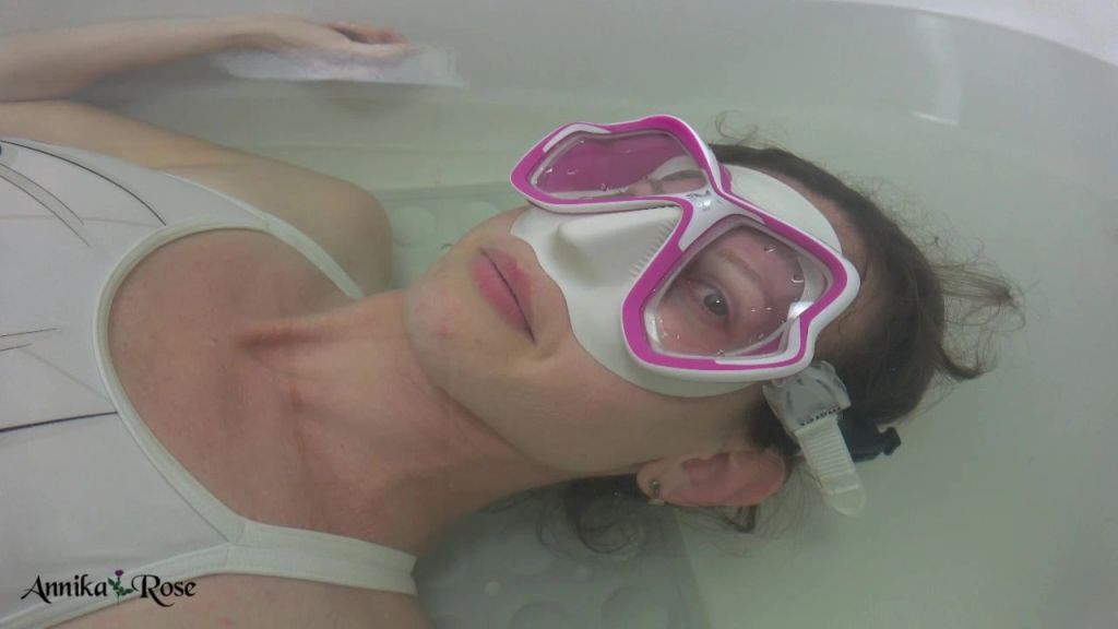 sexy foto nr. 8 von Wie lange halte ich es unter Wasser aus?