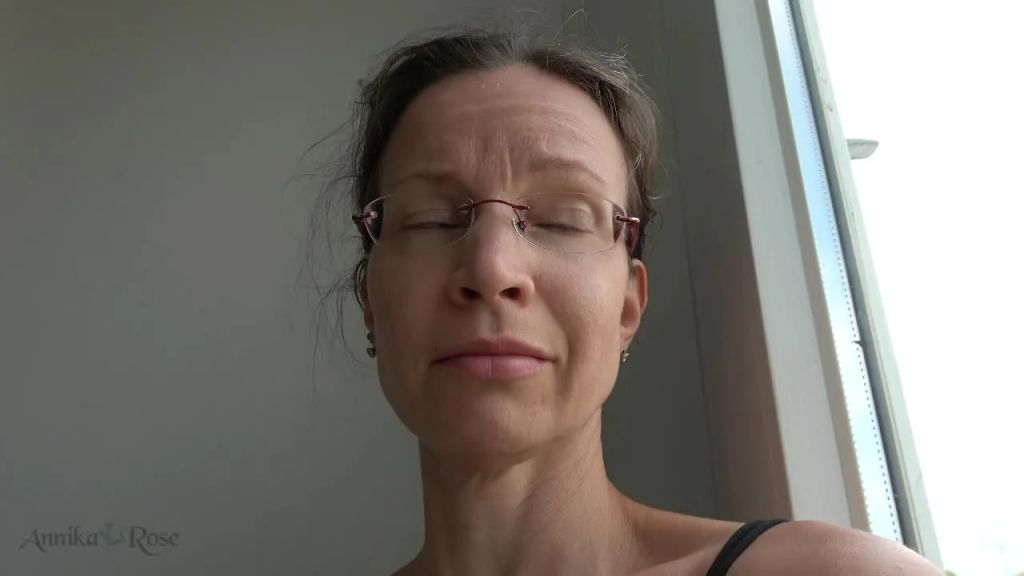 sexy foto nr. 1 von UUUPPS! Mein Mann erwischt mich beim wichsen TEIL 1