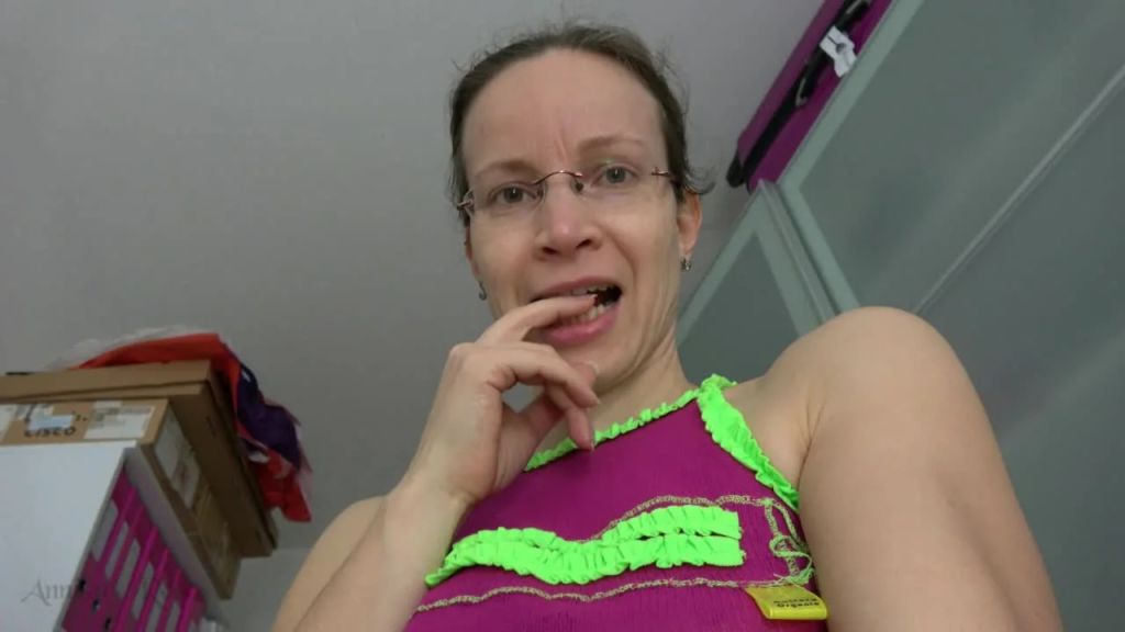 sexy foto nr. 1 von Geile Füße - geiles Dangeln - geile Heels