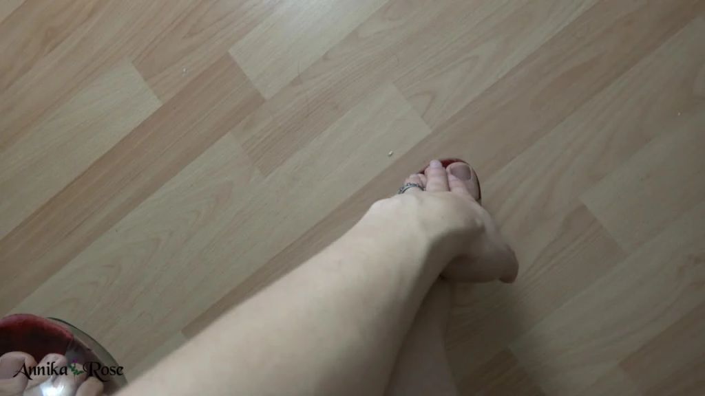 sexy foto nr. 1 von Geile Füße - geiles Dangeln - geile Heels TEIL 2