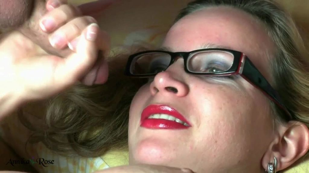 sexy foto nr. 2 von OMG! Brillen CumShoot