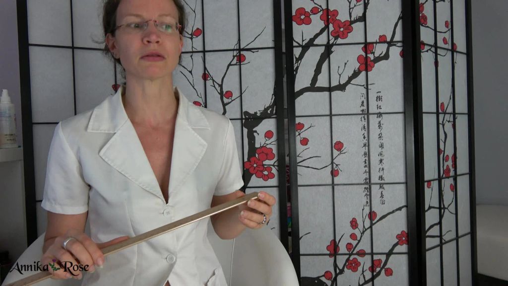 sexy foto nr. 5 von Die Kleinschwanztherapeutin: weitere Hilfe