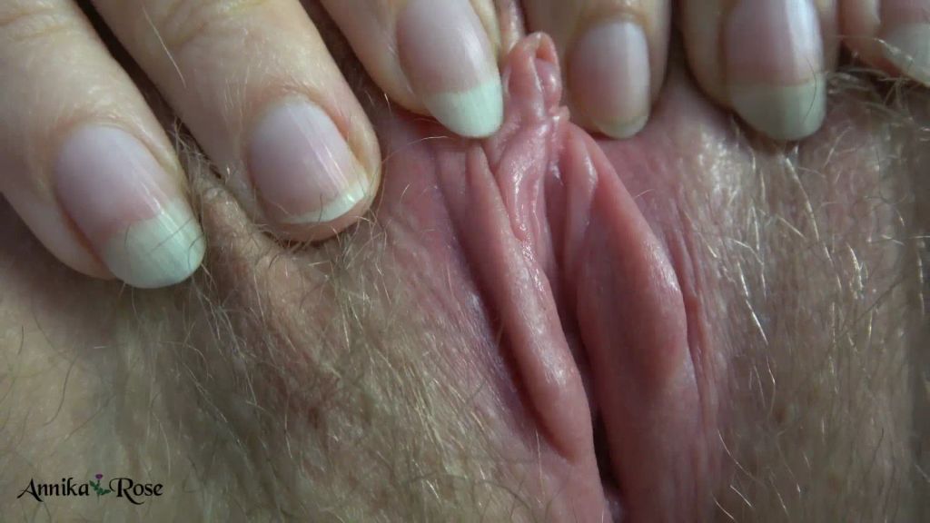 sexy foto nr. 6 von Schau ins Innere! Das Spekulum ist offen!