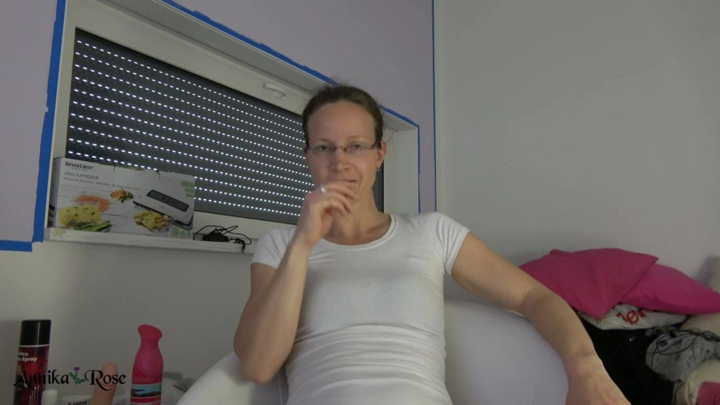 sexy foto nr. 2 von Stinkende Füße in Turnschuhen Teil 1