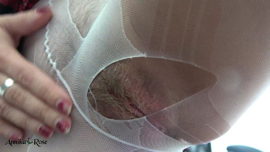 sexy foto nr. 1 von Die zerrissene Strumpfhose