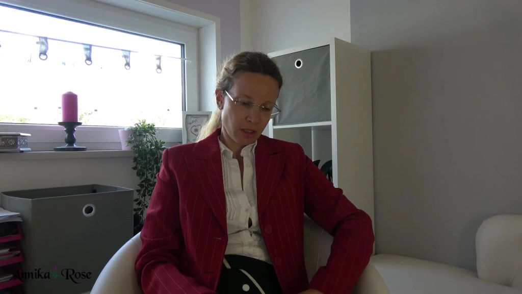 sexy foto nr. 3 von Die strenge Chefin
