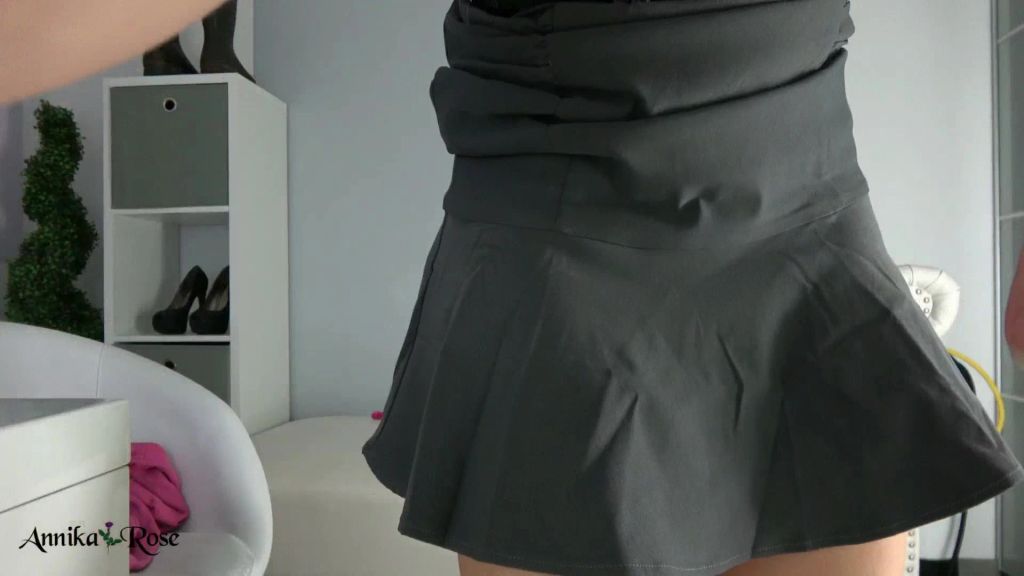 sexy foto nr. 5 von Angestellter wichst vor mein Büro! TEIL 2