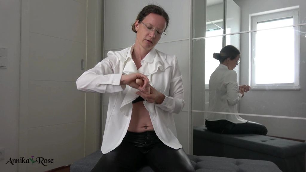 sexy foto nr. 2 von Die Wichsanleitung für beschnittene Schwänze!