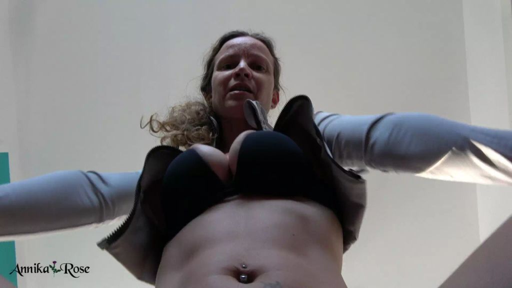 sexy foto nr. 6 von Facesitting - du liegst unter mir