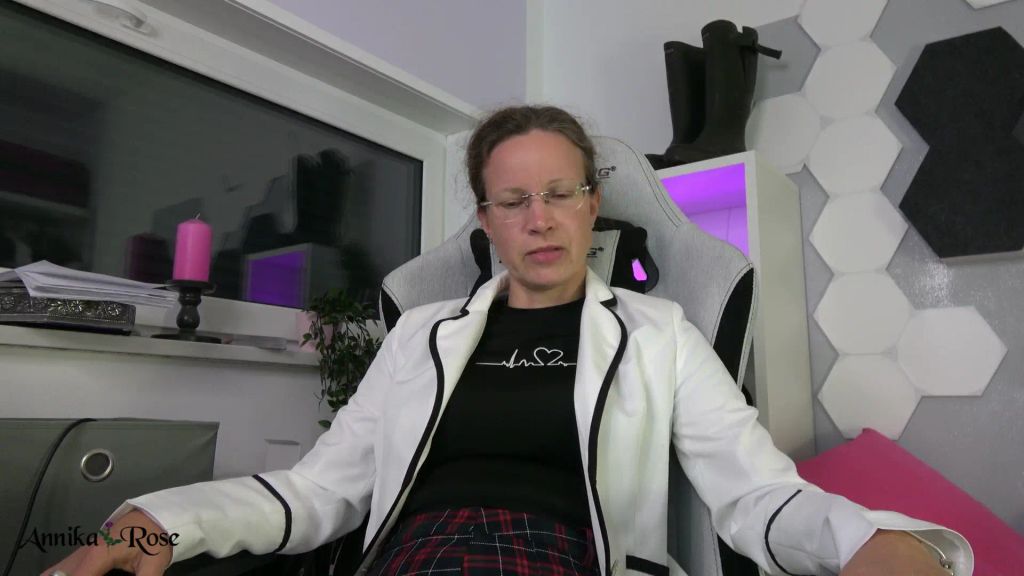 sexy foto nr. 1 von Ich zeige dir, was Loserpimmel wie du dürfen