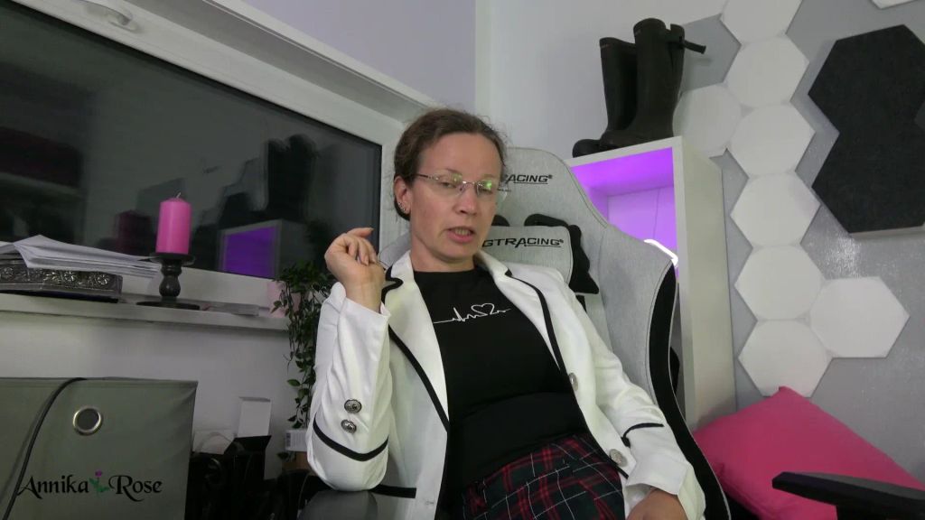 sexy foto nr. 6 von Ich zeige dir, was Loserpimmel wie du dürfen
