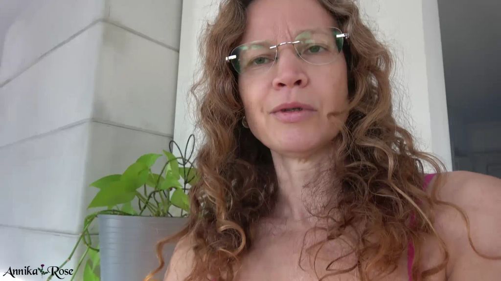 sexy foto nr. 1 von Die Lehrerin erklärt