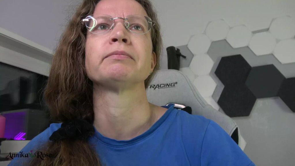sexy foto nr. 1 von Ich lache deinen mini Pimmel aus!