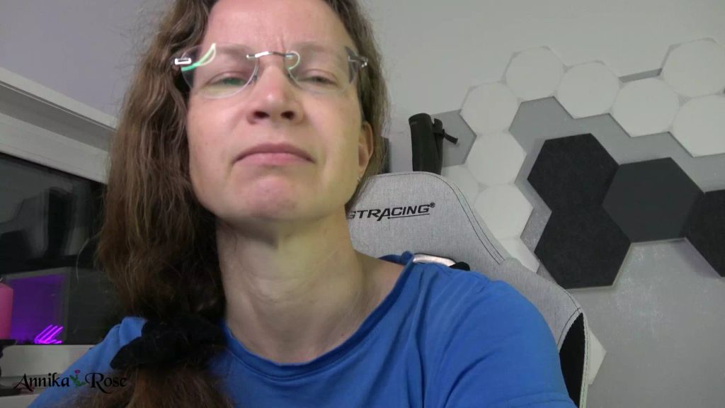 sexy foto nr. 2 von Ich lache deinen mini Pimmel aus!