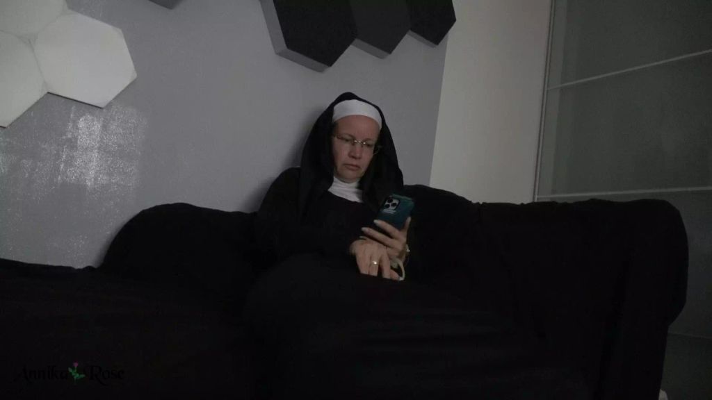 sexy foto nr. 2 von RS: Nonne treibt es bunt