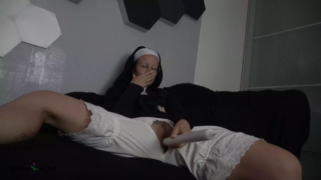sexy foto nr. 4 von RS: Nonne treibt es bunt