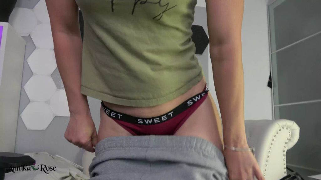 sexy foto nr. 2 von Ich halte dich keusch!