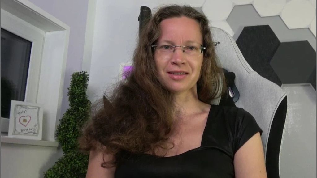 sexy foto nr. 10 von Über deinen beschnittenen Pimmel lustig machen!