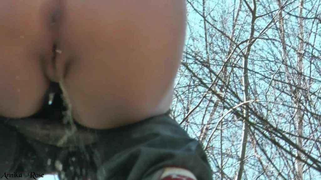sexy foto nr. 7 von Die Blase drückt¿