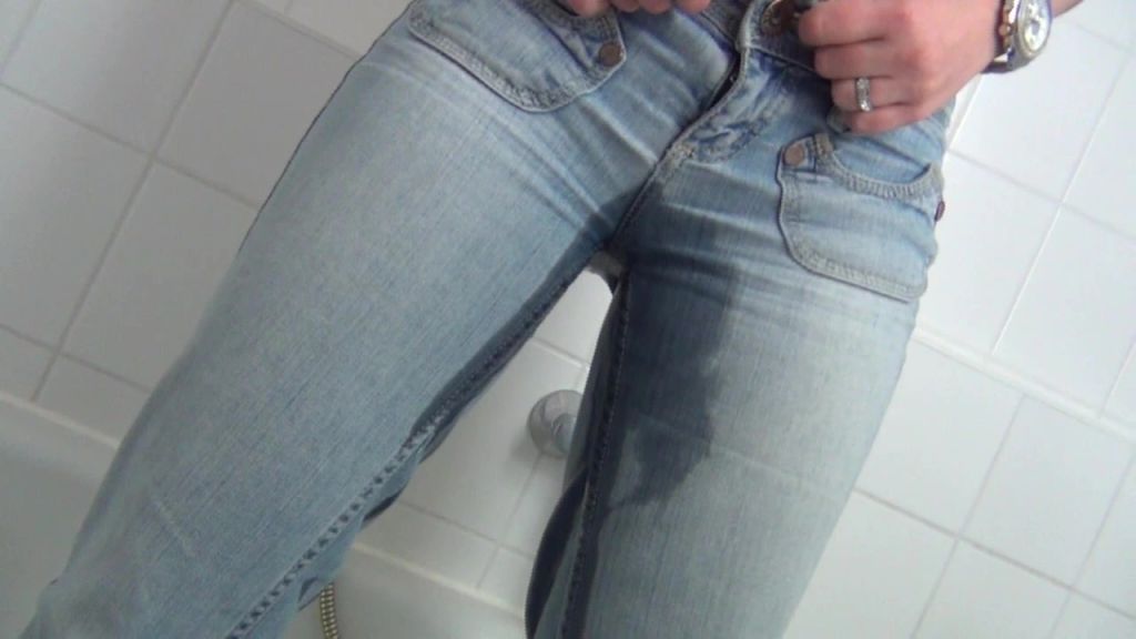 sexy foto nr. 5 von In die Hose gepinkelt