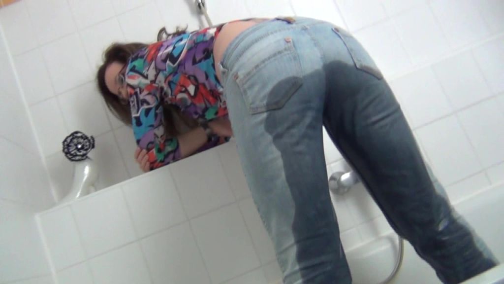 sexy foto nr. 7 von In die Hose gepinkelt