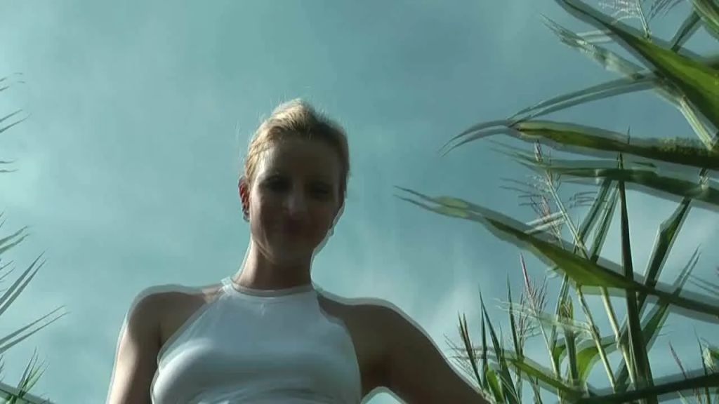 sexy foto nr. 1 von Geiler Bauer hat mich im Feld