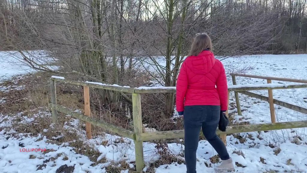 sexy foto nr. 1 von Im Schneetreiben aufgegabelt