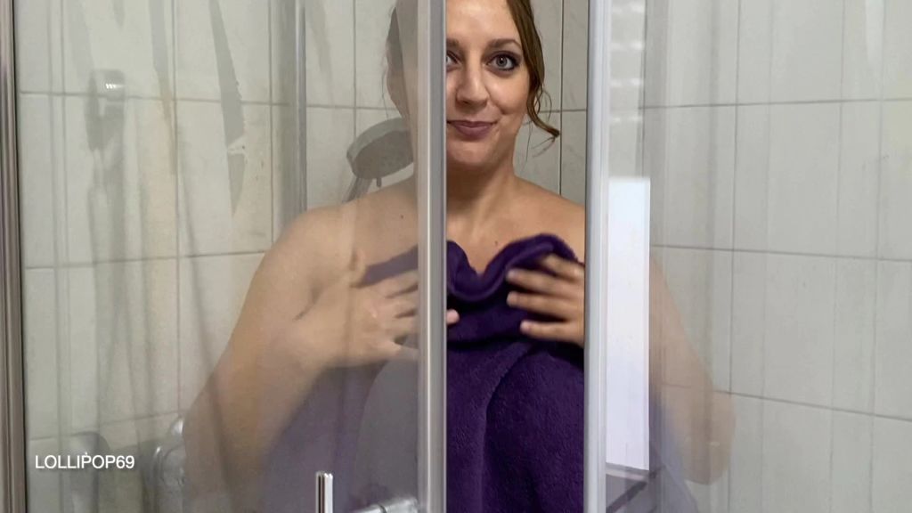 sexy foto nr. 3 von Beim Duschen heimlich beobachtet..!