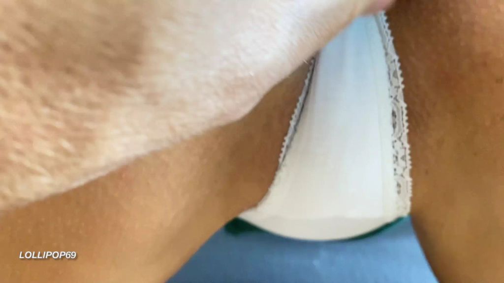 sexy foto nr. 1 von Nymphomanin gierig nach Schwänzen
