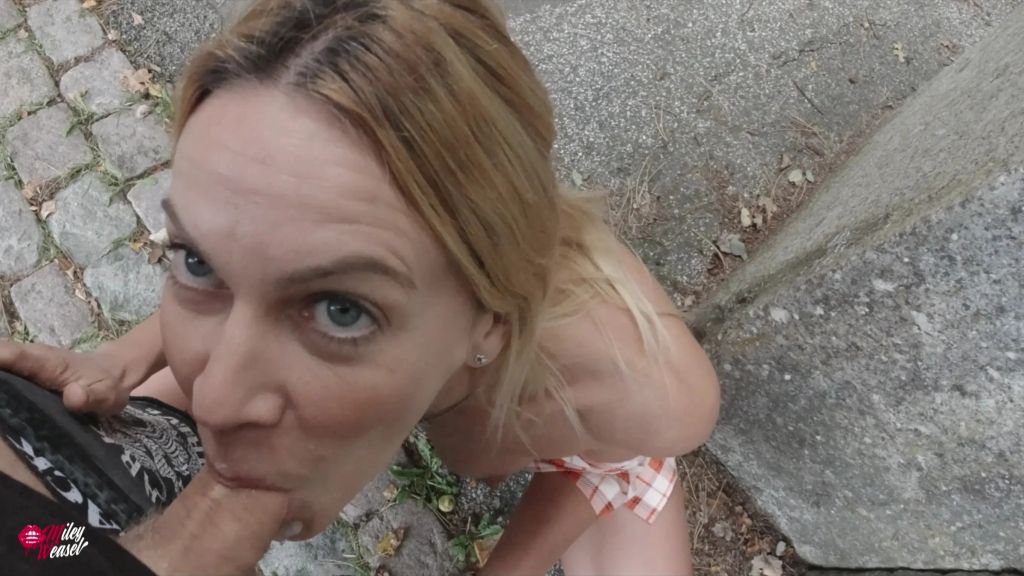 sexy foto nr. 10 von Spanner fickt mich an öffentlichem Aussichtspunkt