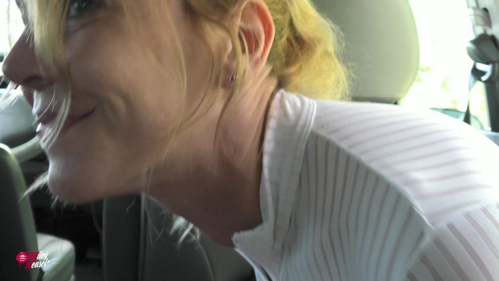 sexy foto nr. 2 von Mitfahrgelegenheit gesucht....aber erst alle Löcher ficken!!