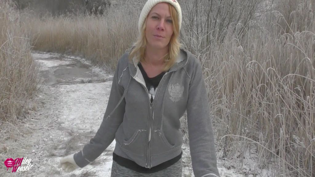 sexy foto nr. 2 von Geiler Schneehase tief in den Arsch gefickt !!