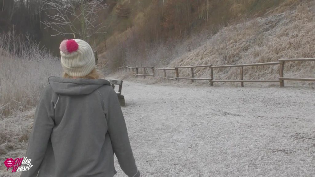 sexy foto nr. 3 von Geiler Schneehase tief in den Arsch gefickt !!
